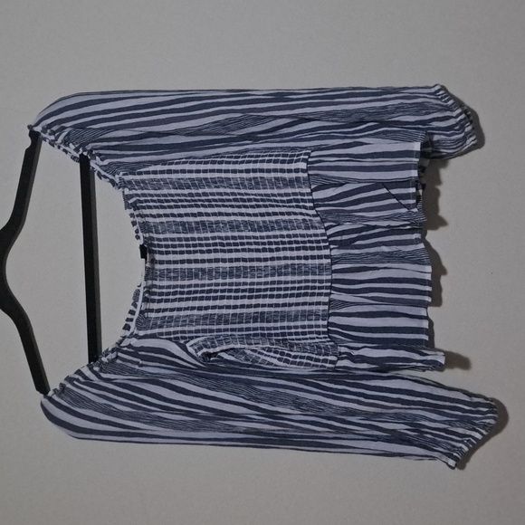 NWT American eagle woman Strip On or off the shoulder strech blouse Size M - Picture 5 of 6